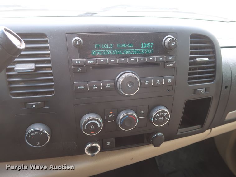 image for item DH0870 2010 Chevrolet Silverado 1500 LT  Ext. Cab pickup truck