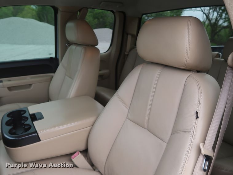 image for item DH0870 2010 Chevrolet Silverado 1500 LT  Ext. Cab pickup truck