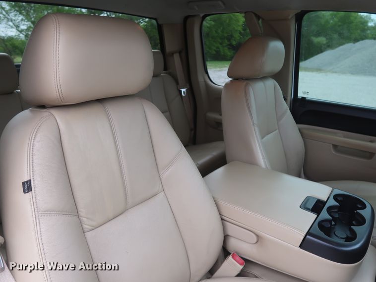 image for item DH0870 2010 Chevrolet Silverado 1500 LT  Ext. Cab pickup truck