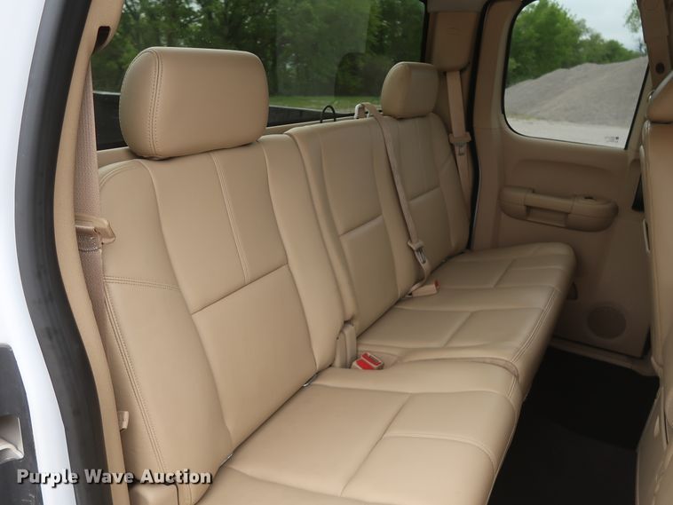 image for item DH0870 2010 Chevrolet Silverado 1500 LT  Ext. Cab pickup truck