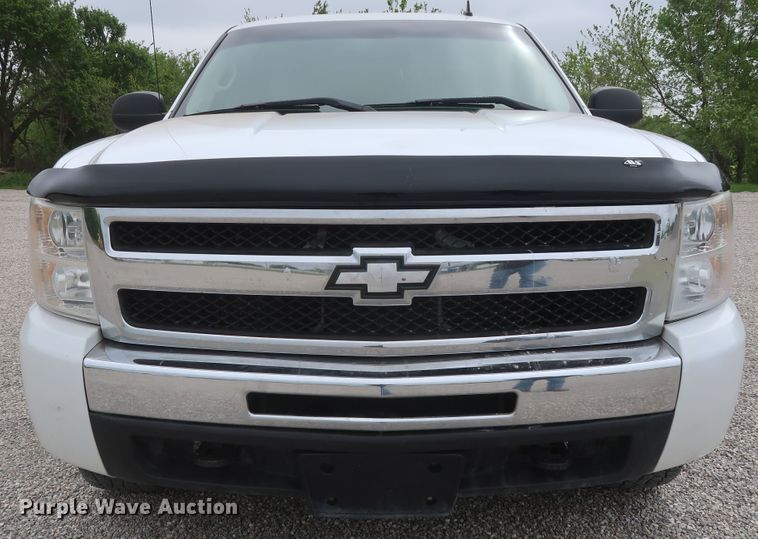 image for item DH0870 2010 Chevrolet Silverado 1500 LT  Ext. Cab pickup truck