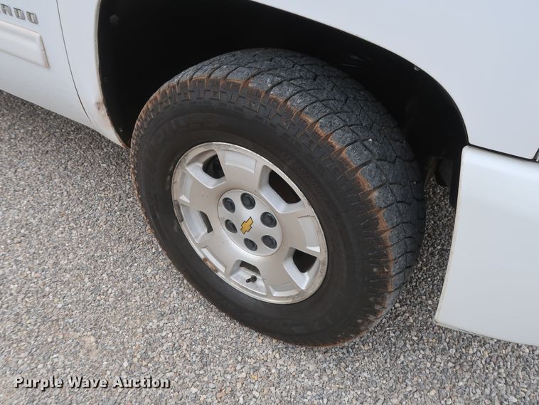 image for item DH0870 2010 Chevrolet Silverado 1500 LT  Ext. Cab pickup truck