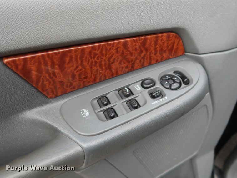 image for item DH0871 2006 Dodge Ram 3500HD Quad Cab pickup truck