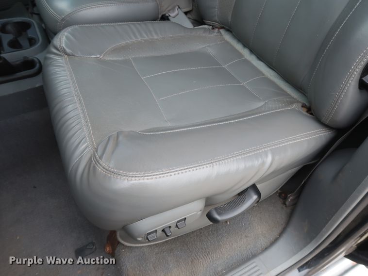 image for item DH0871 2006 Dodge Ram 3500HD Quad Cab pickup truck