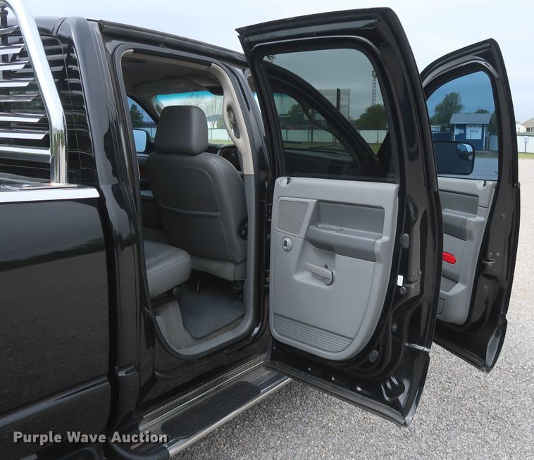 image for item DH0871 2006 Dodge Ram 3500HD Quad Cab pickup truck