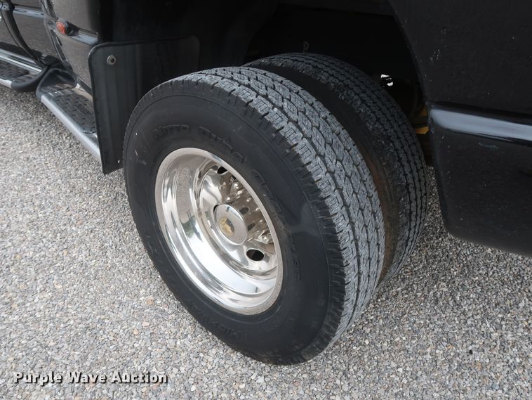 image for item DH0871 2006 Dodge Ram 3500HD Quad Cab pickup truck