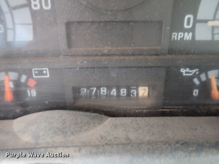 image for item DH0872 1999 Chevrolet C6500  rollback truck