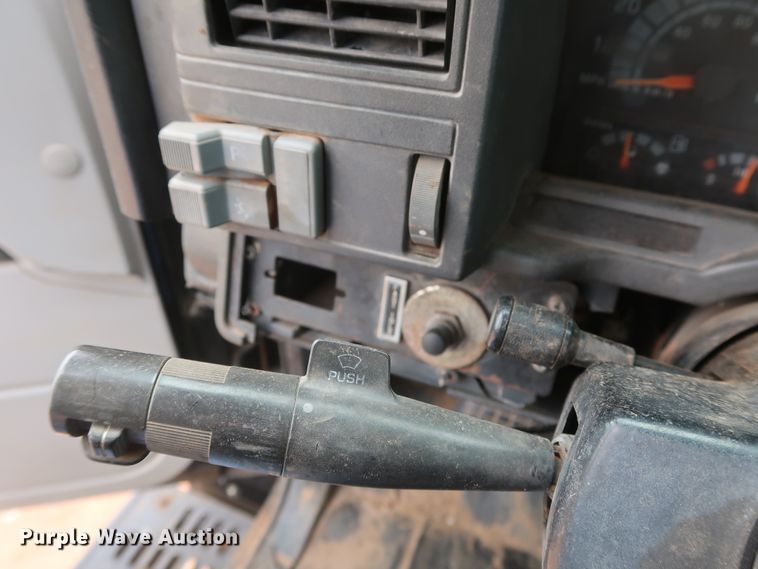 image for item DH0872 1999 Chevrolet C6500  rollback truck