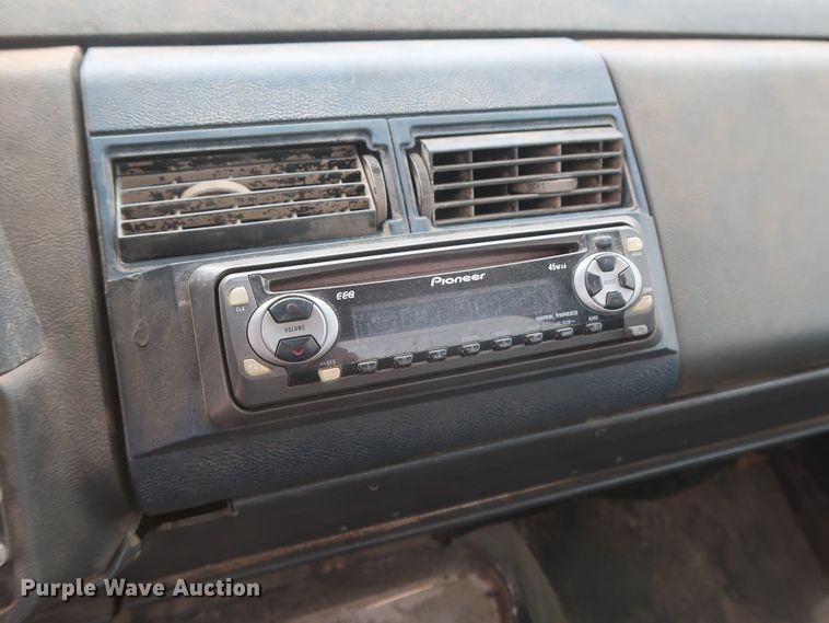 image for item DH0872 1999 Chevrolet C6500  rollback truck