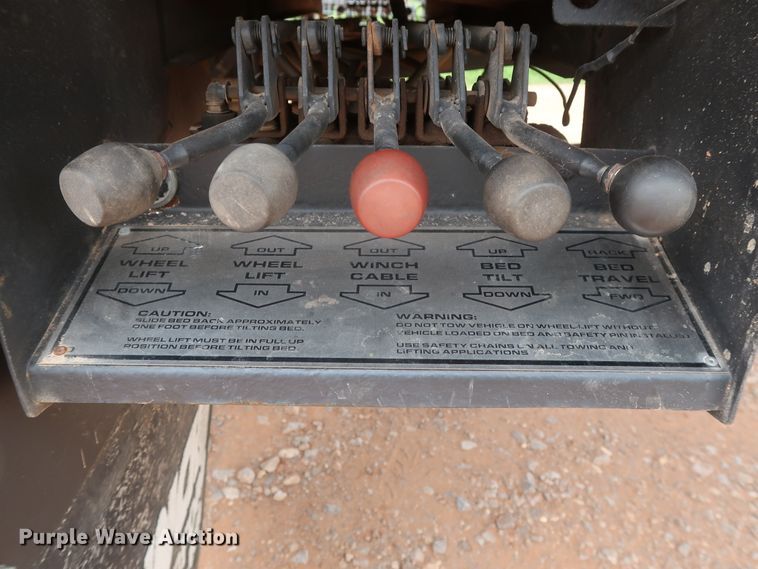 image for item DH0872 1999 Chevrolet C6500  rollback truck