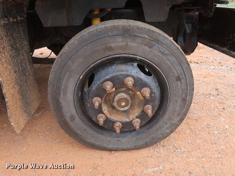 image for item DH0872 1999 Chevrolet C6500  rollback truck