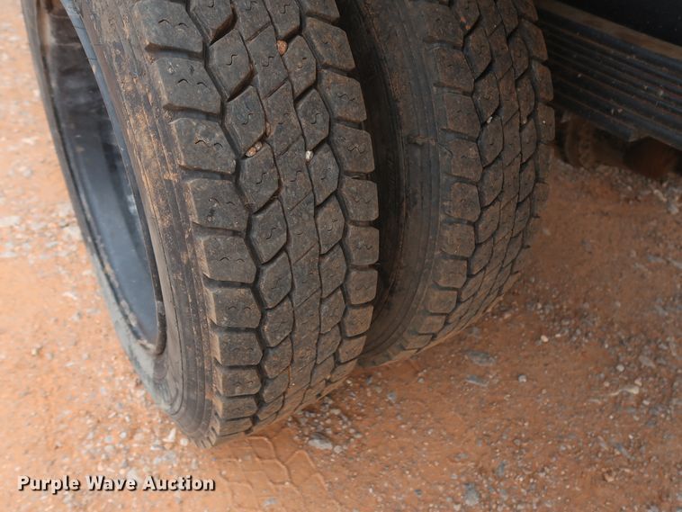 image for item DH0872 1999 Chevrolet C6500  rollback truck