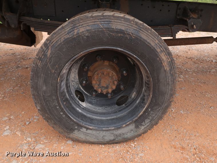 image for item DH0872 1999 Chevrolet C6500  rollback truck