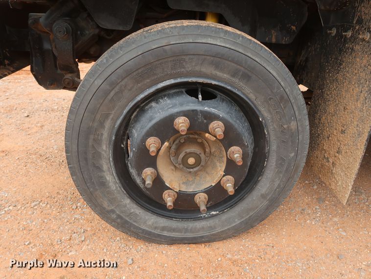 image for item DH0872 1999 Chevrolet C6500  rollback truck