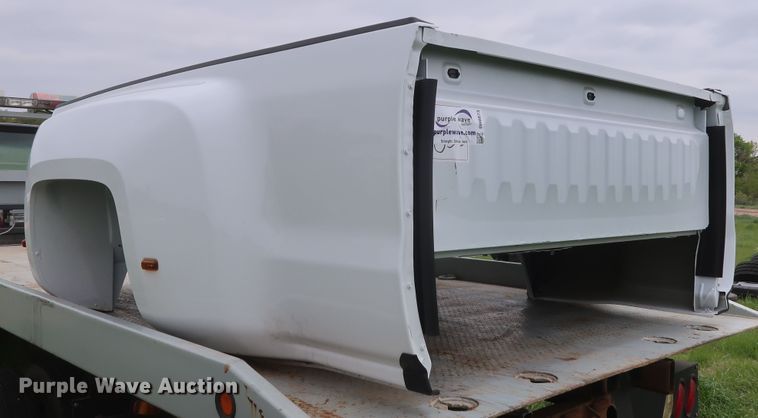 image for item DH0873 2019 GMC Sierra 3500 pickup truck bed