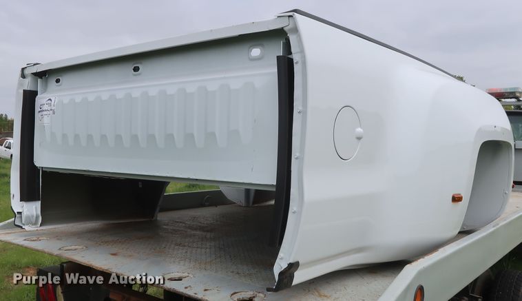 image for item DH0873 2019 GMC Sierra 3500 pickup truck bed