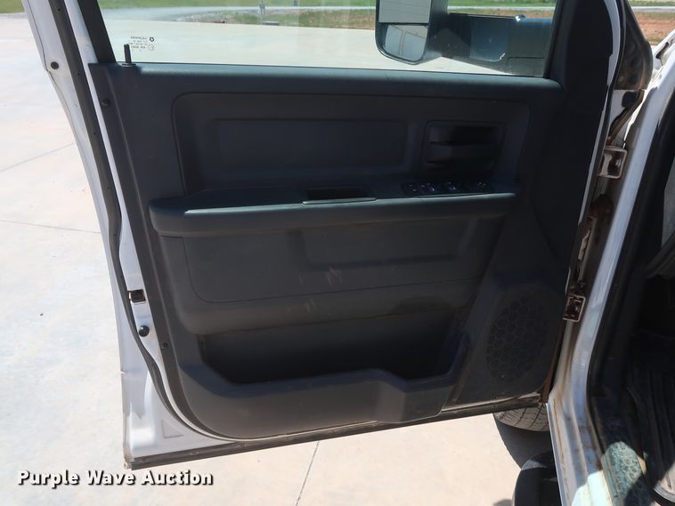 image for item DH0884 2012 Dodge Ram 3500HD  Crew Cab flatbed pickup truck