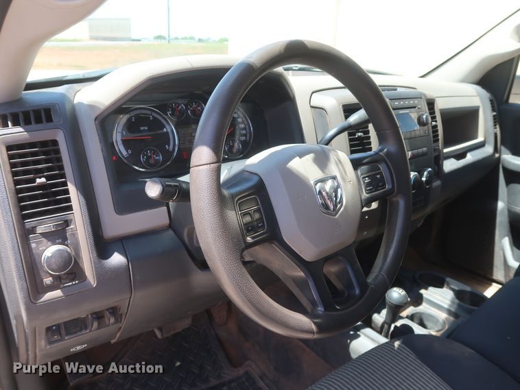 image for item DH0884 2012 Dodge Ram 3500HD  Crew Cab flatbed pickup truck