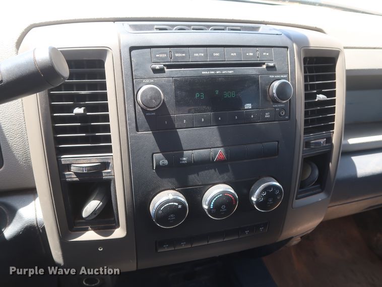 image for item DH0884 2012 Dodge Ram 3500HD  Crew Cab flatbed pickup truck