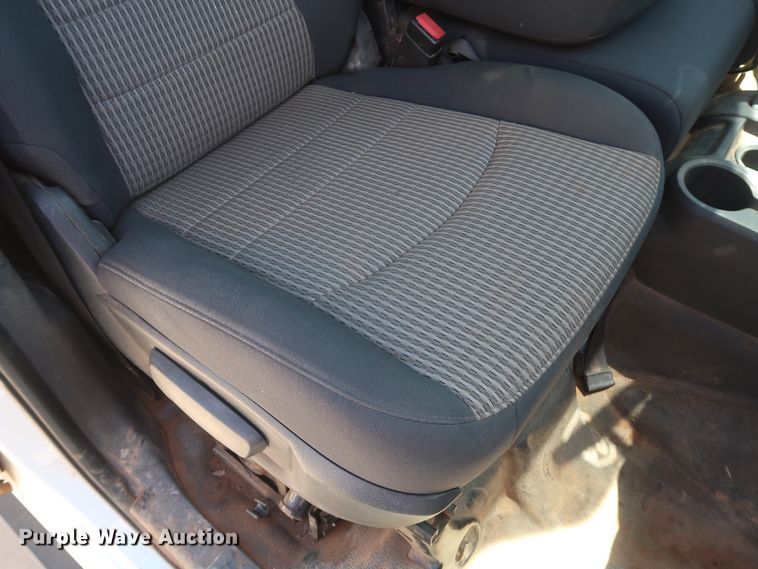 image for item DH0884 2012 Dodge Ram 3500HD  Crew Cab flatbed pickup truck