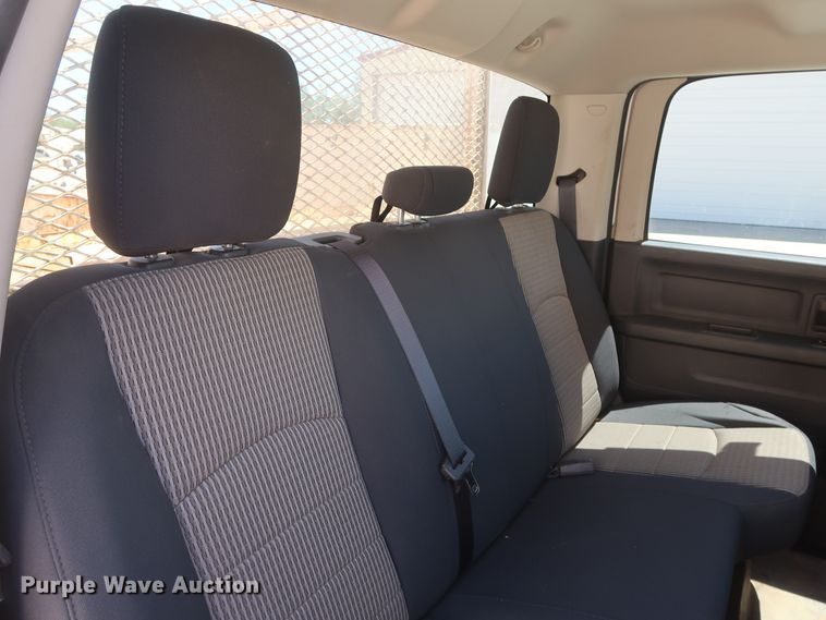 image for item DH0884 2012 Dodge Ram 3500HD  Crew Cab flatbed pickup truck