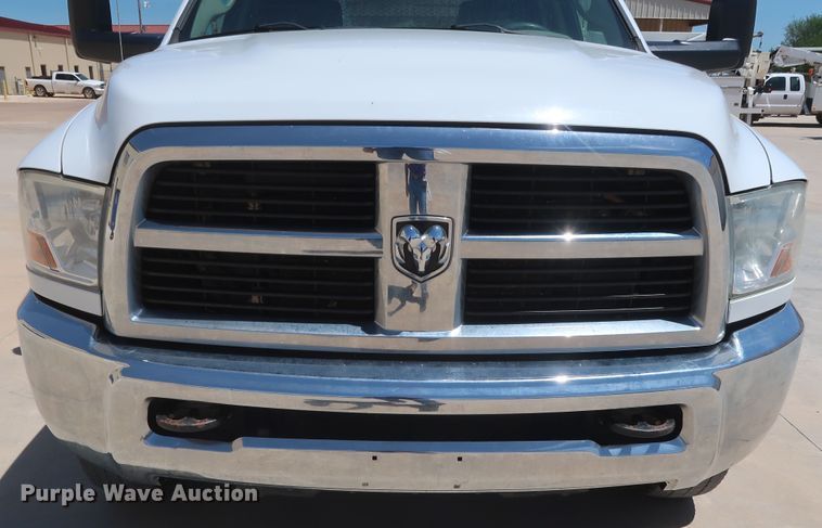 image for item DH0884 2012 Dodge Ram 3500HD  Crew Cab flatbed pickup truck