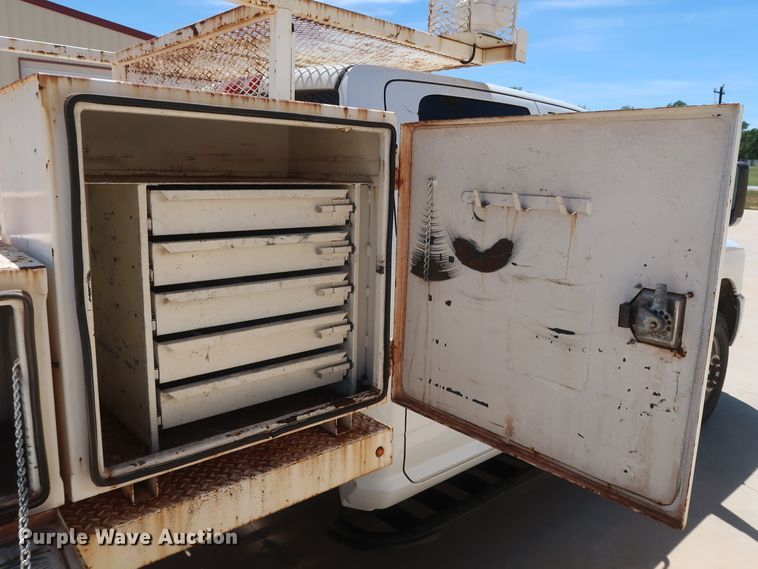 image for item DH0884 2012 Dodge Ram 3500HD  Crew Cab flatbed pickup truck