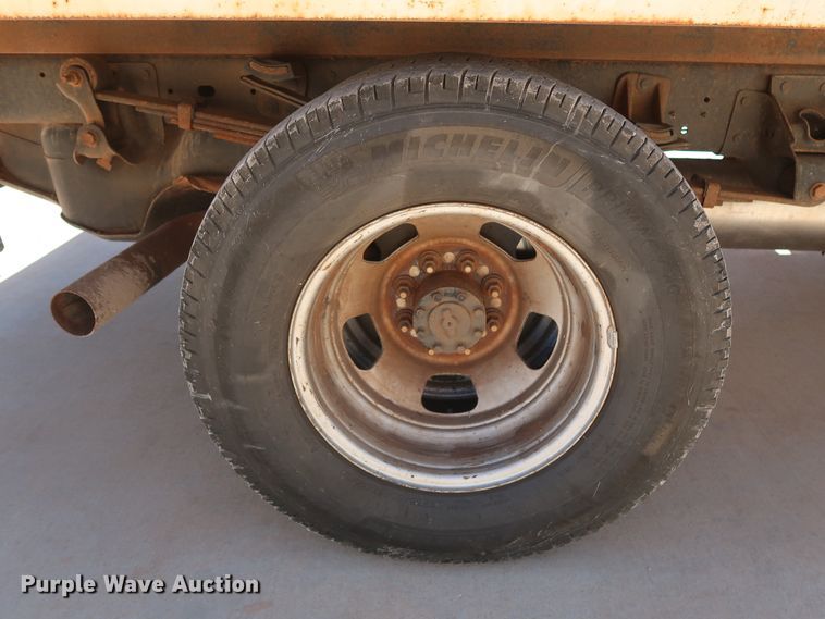 image for item DH0884 2012 Dodge Ram 3500HD  Crew Cab flatbed pickup truck