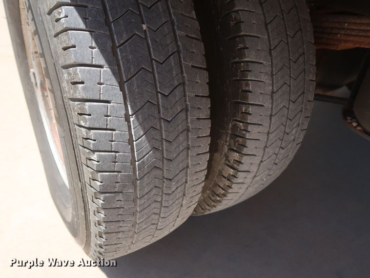 image for item DH0884 2012 Dodge Ram 3500HD  Crew Cab flatbed pickup truck