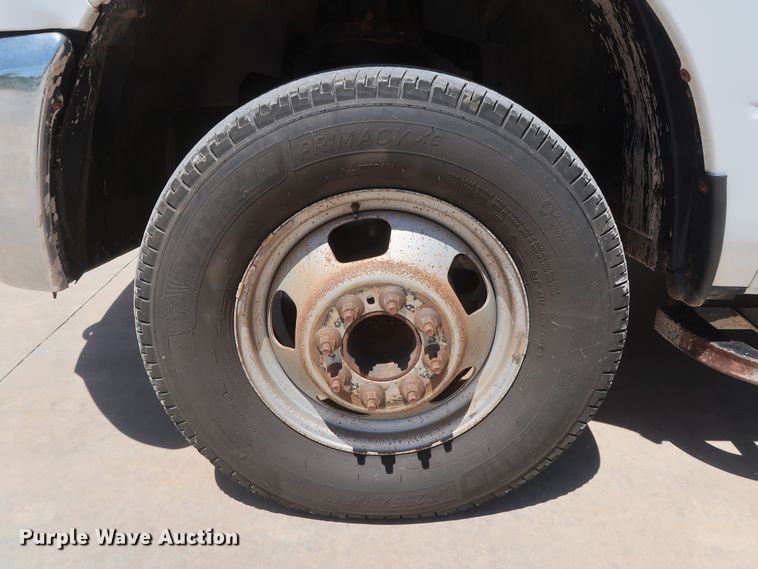 image for item DH0884 2012 Dodge Ram 3500HD  Crew Cab flatbed pickup truck