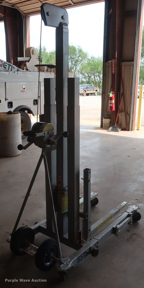 image for item DH0889 Vermette 6515 material lift