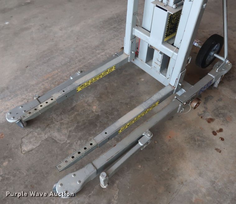 image for item DH0889 Vermette 6515 material lift