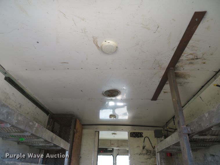 image for item DH1682 2001 Freightliner MT55 delivery truck