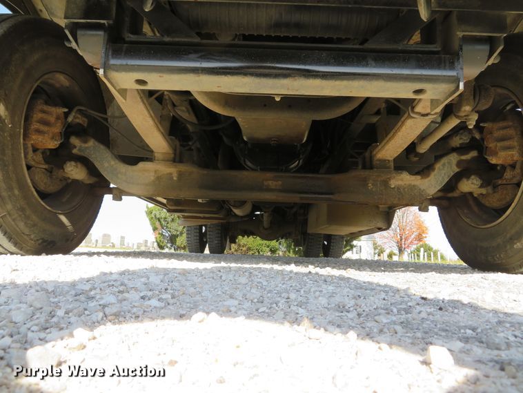 image for item DH1682 2001 Freightliner MT55 delivery truck