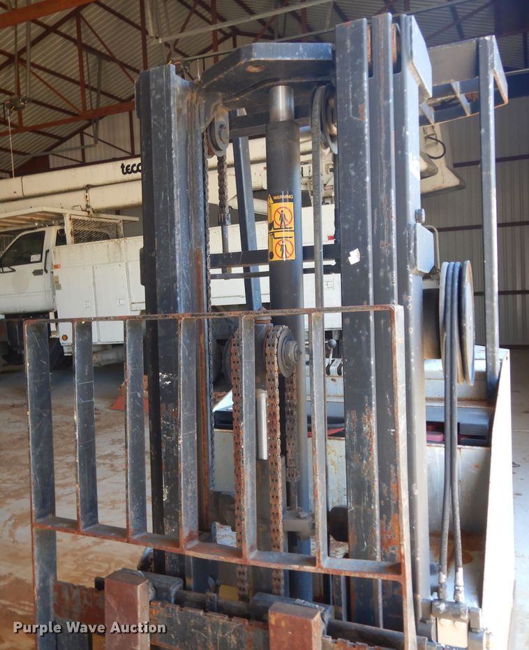 image for item DH2475 Prime Mover RC25 forklift