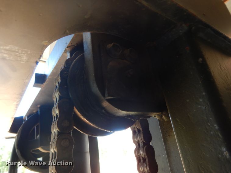 image for item DH2475 Prime Mover RC25 forklift