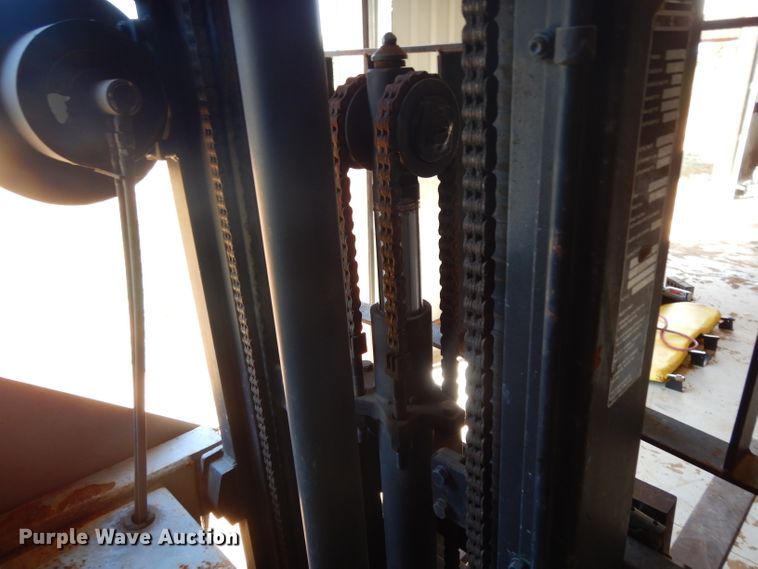 image for item DH2475 Prime Mover RC25 forklift