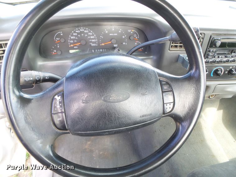 image for item DH4888 2002 Ford F250 Super Duty  pickup truck