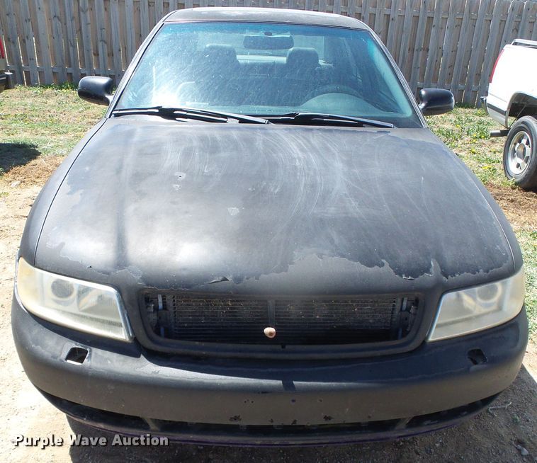 image for item DH4892 1999 Audi A4