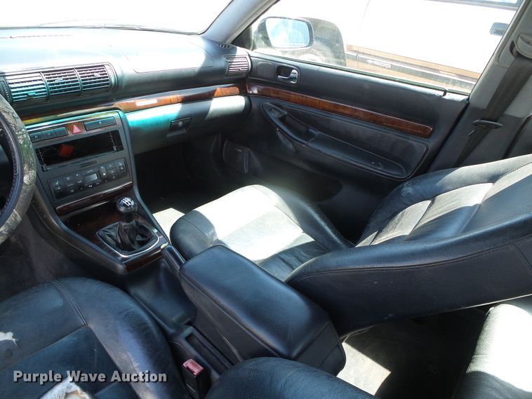 image for item DH4892 1999 Audi A4