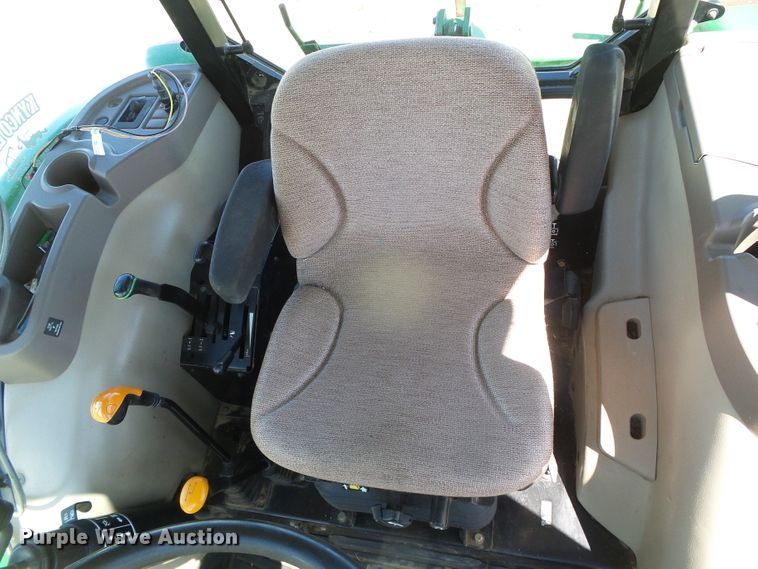 image for item DH4902 2013 John Deere 5055E MFWD tractor