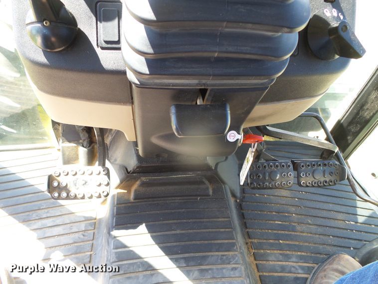 image for item DH4902 2013 John Deere 5055E MFWD tractor