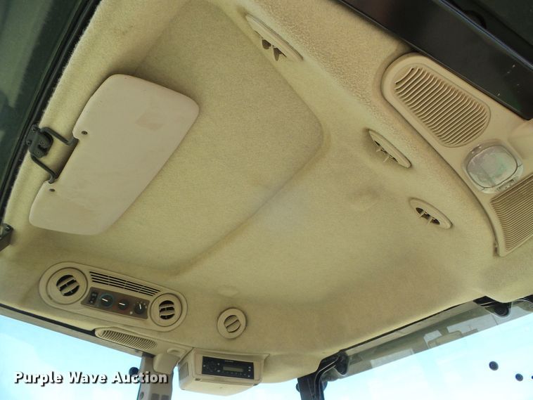 image for item DH4902 2013 John Deere 5055E MFWD tractor