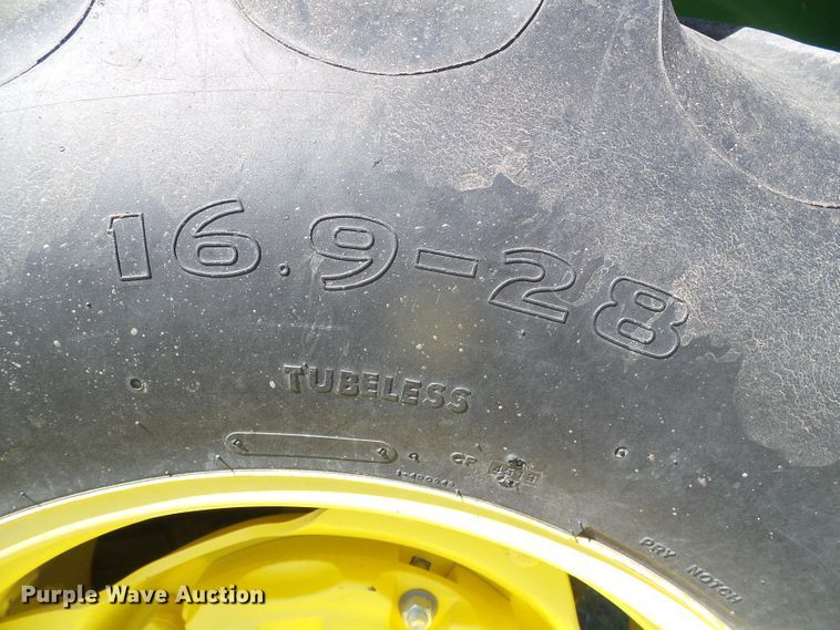 image for item DH4902 2013 John Deere 5055E MFWD tractor