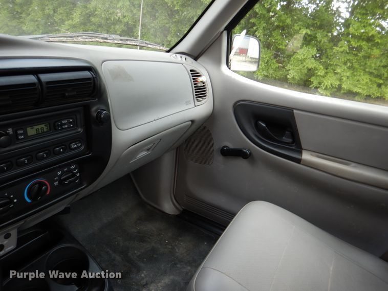 image for item DH5320 1999 Ford Ranger  utility bed pickup truck