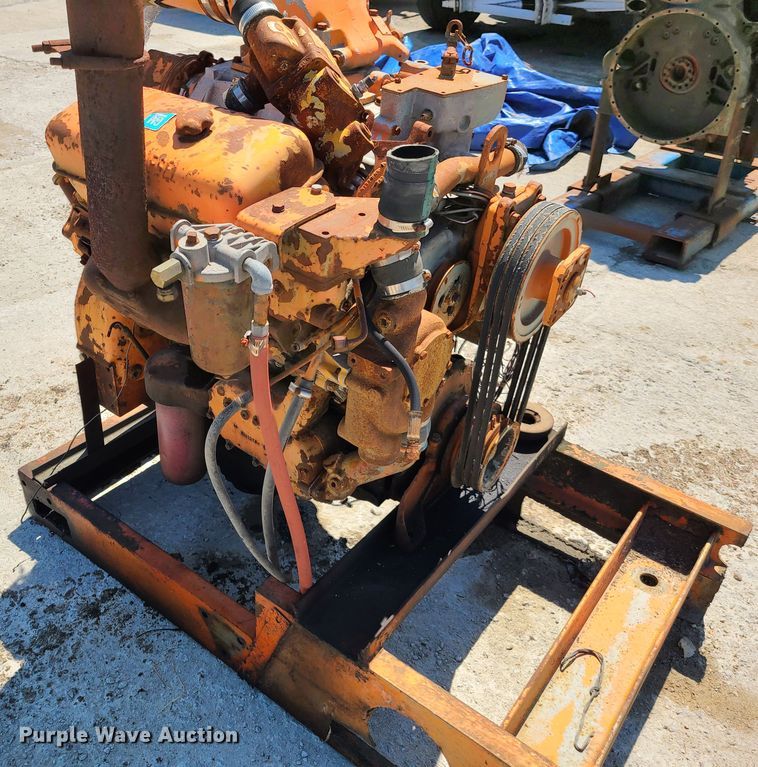 image for item DH5831 Detroit Diesel 6V71 six cylinder diesel engine