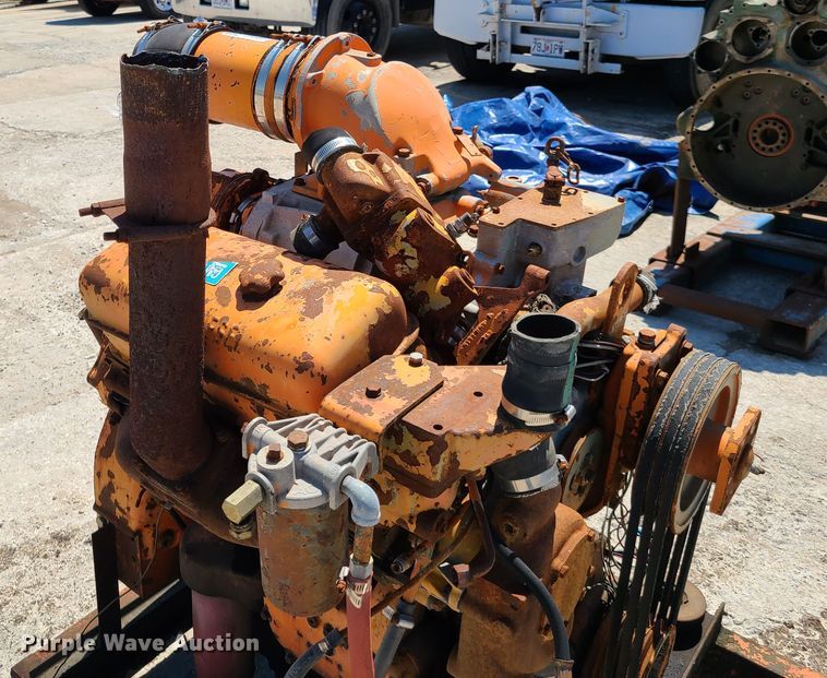 image for item DH5831 Detroit Diesel 6V71 six cylinder diesel engine