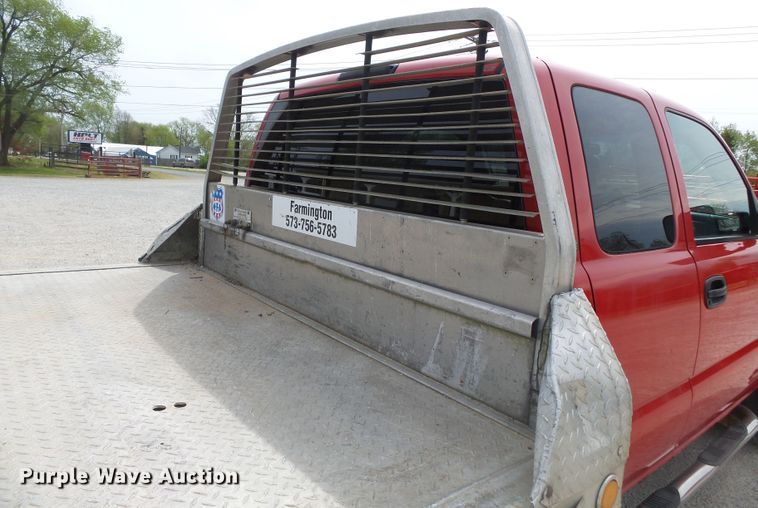 image for item DH7921 2001 Chevrolet Silverado 3500  Ext. Cab flatbed pickup truck