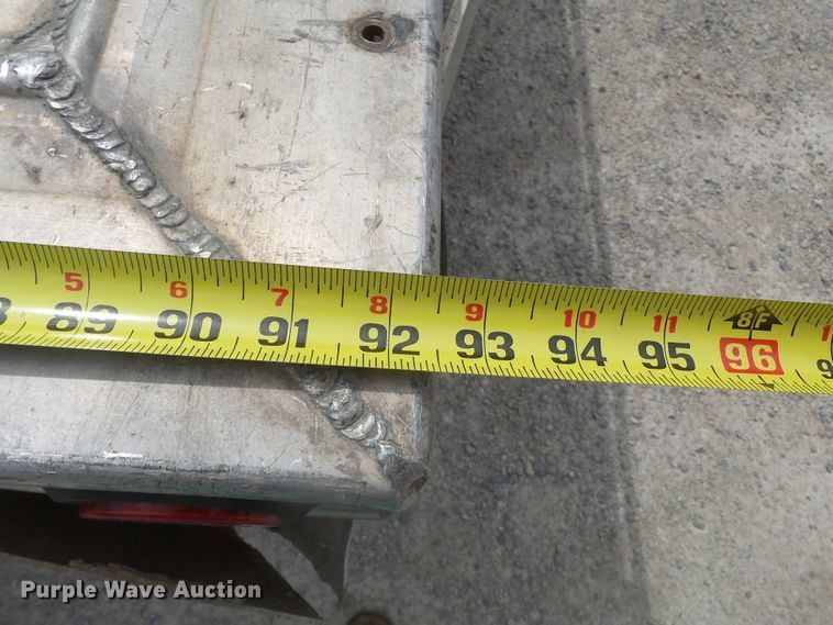 image for item DH7921 2001 Chevrolet Silverado 3500  Ext. Cab flatbed pickup truck