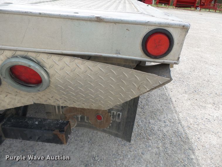 image for item DH7921 2001 Chevrolet Silverado 3500  Ext. Cab flatbed pickup truck